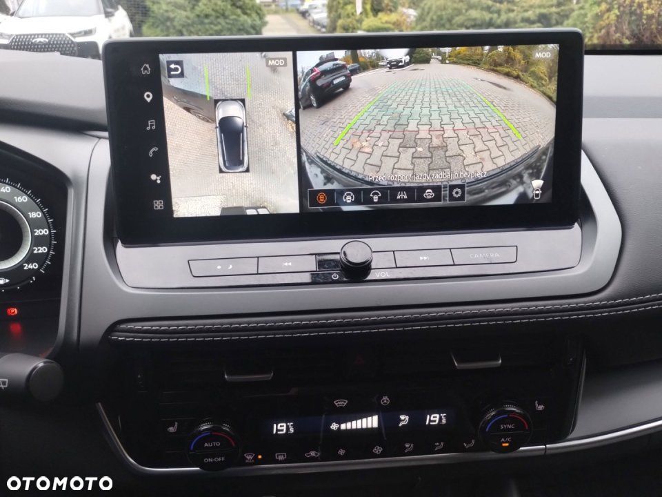 Nissan Qashqai 1.3 DIG-T mHEV 4x4 N-Connecta Xtronic - 24