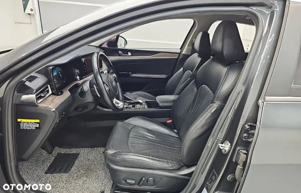 Kia K5 - 12