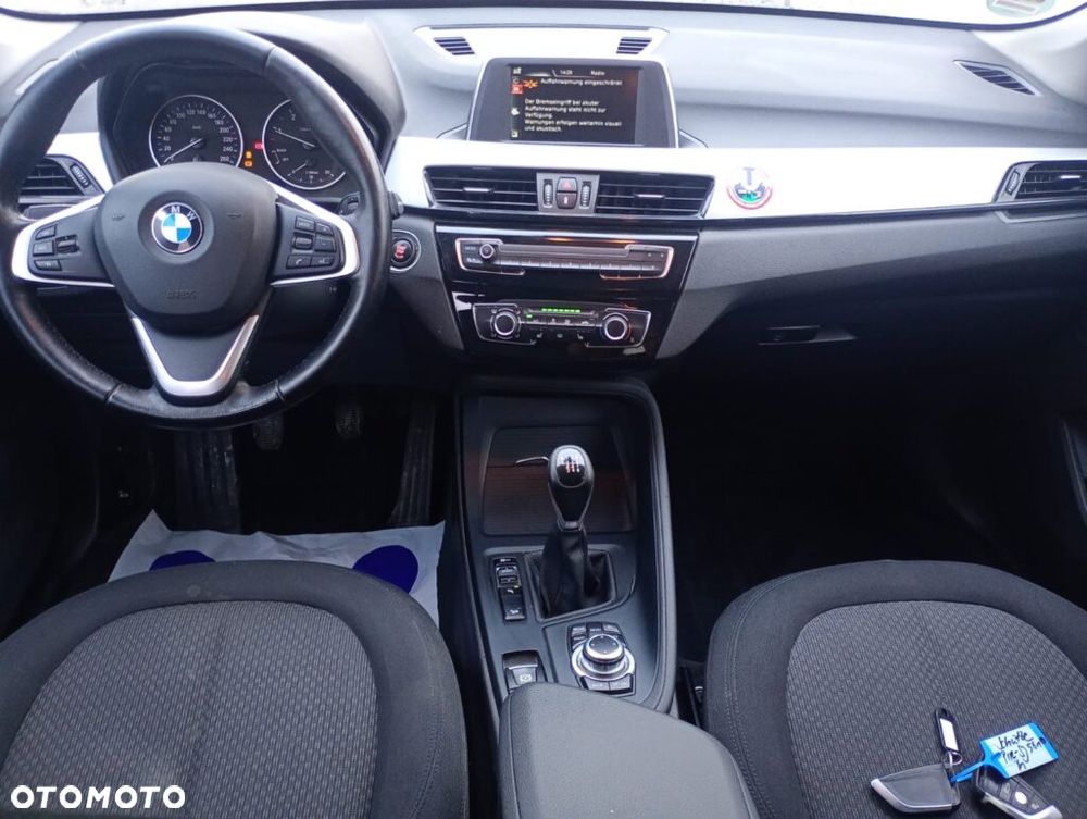 BMW X1 xDrive18d - 11