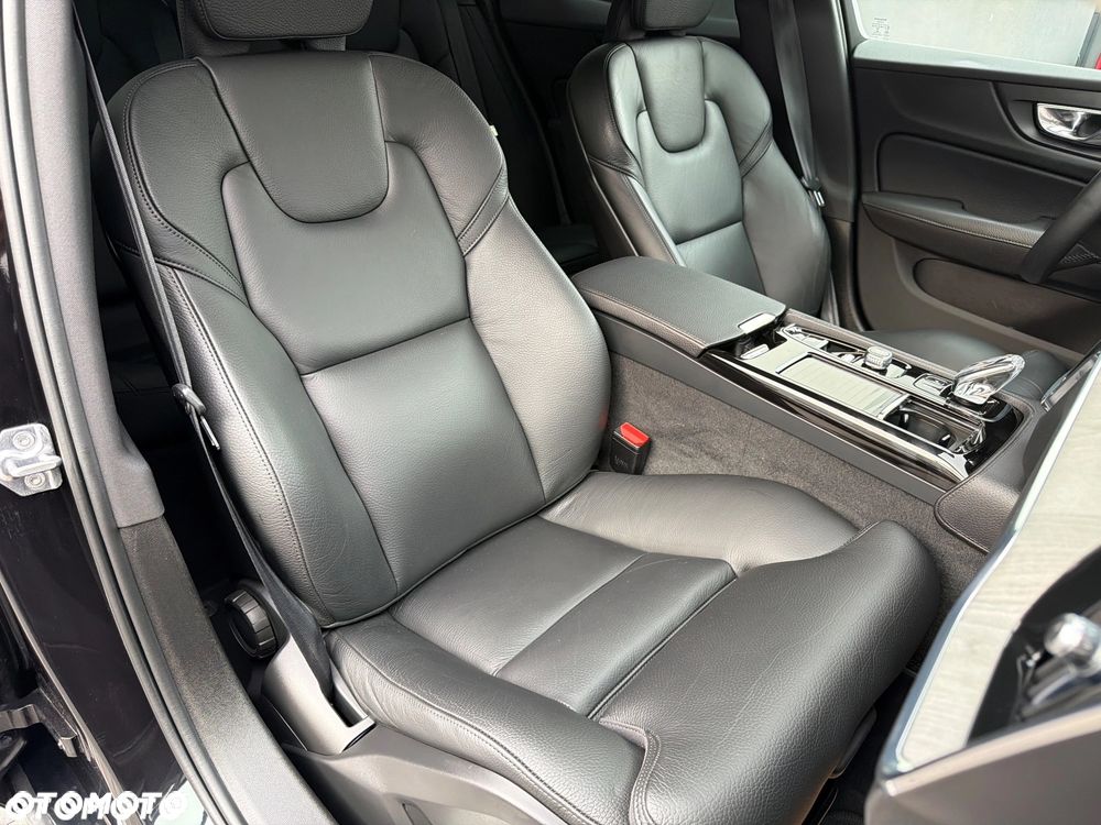 Volvo S60 T8 Twin Engine AWD Geartronic Inscription - 36