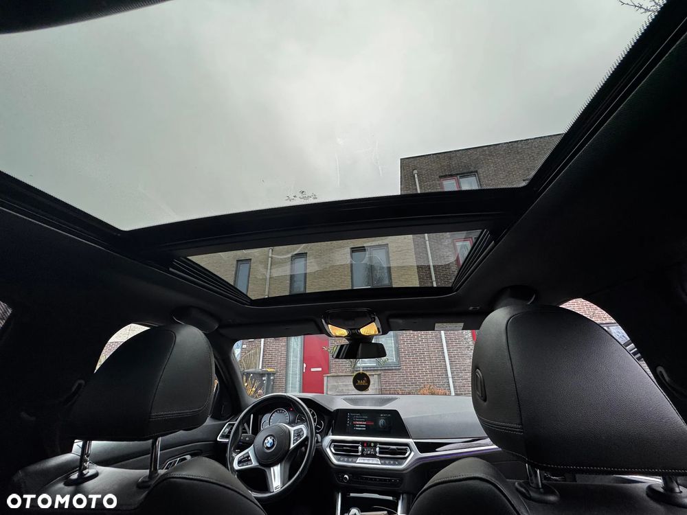 BMW Seria 3 320d Edition M Sport Shadow - 14