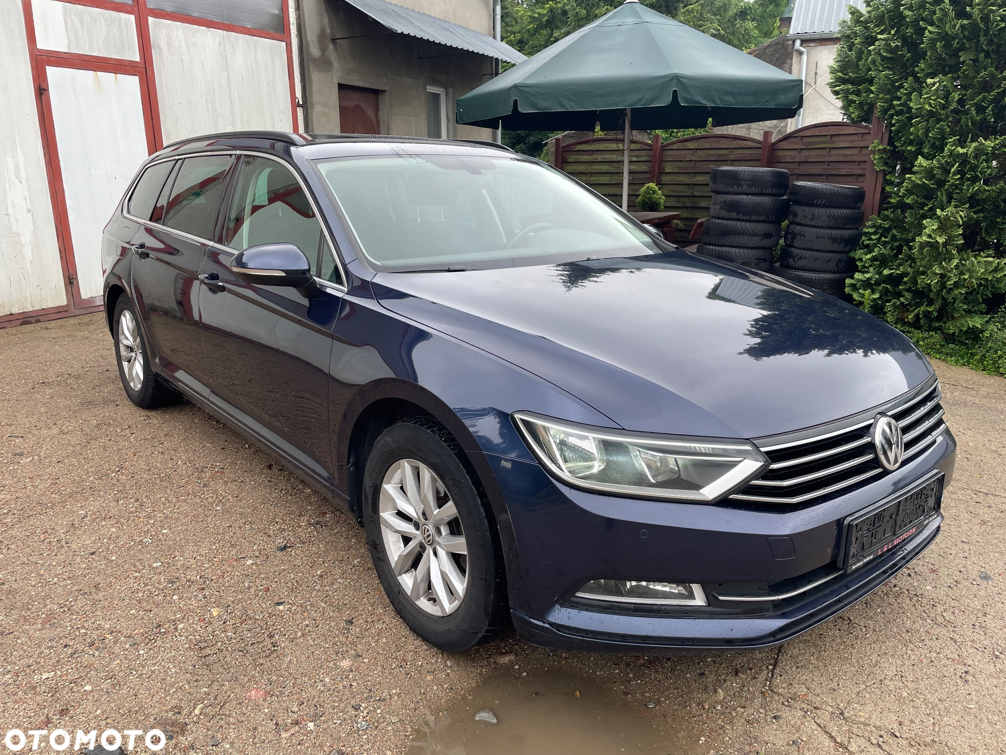 Volkswagen Passat Variant 1.6 TDI SCR DSG Trendline - 3