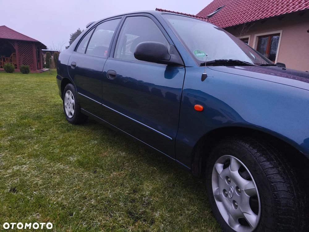 Hyundai Accent 1.3 GLS - 10