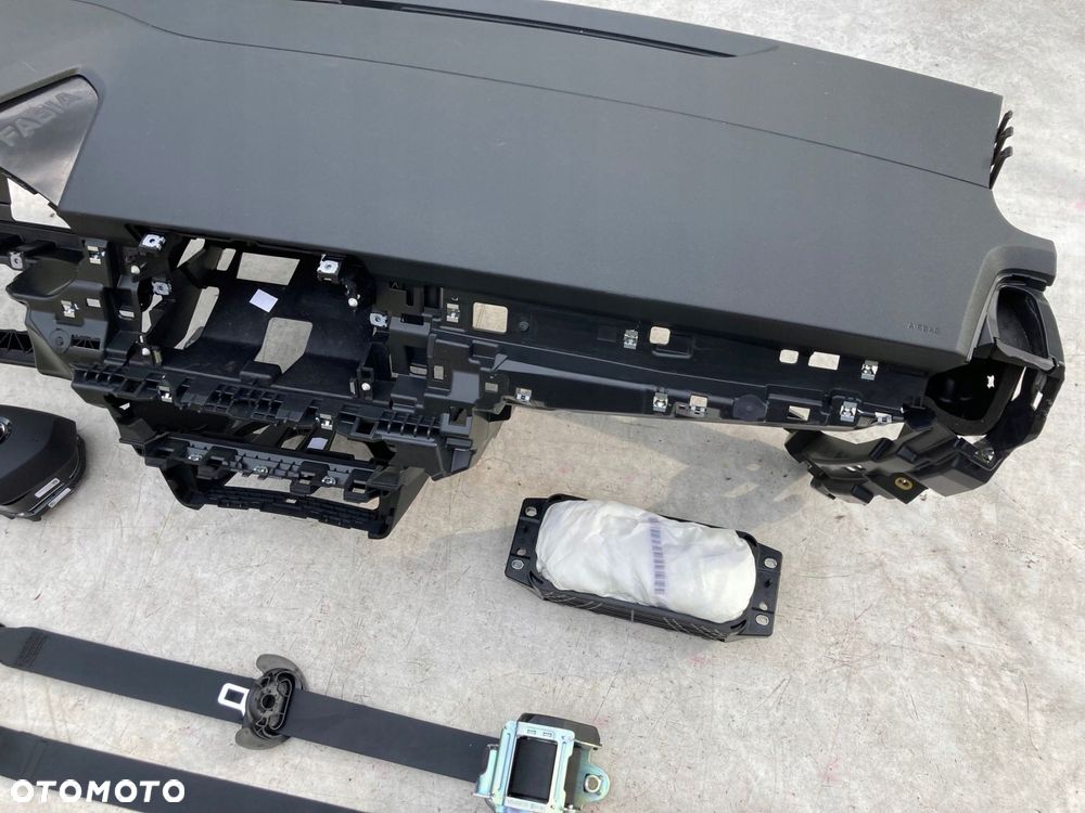 skoda fabia 4 iv lift deska kokpit konsola poduszki pasy - 7