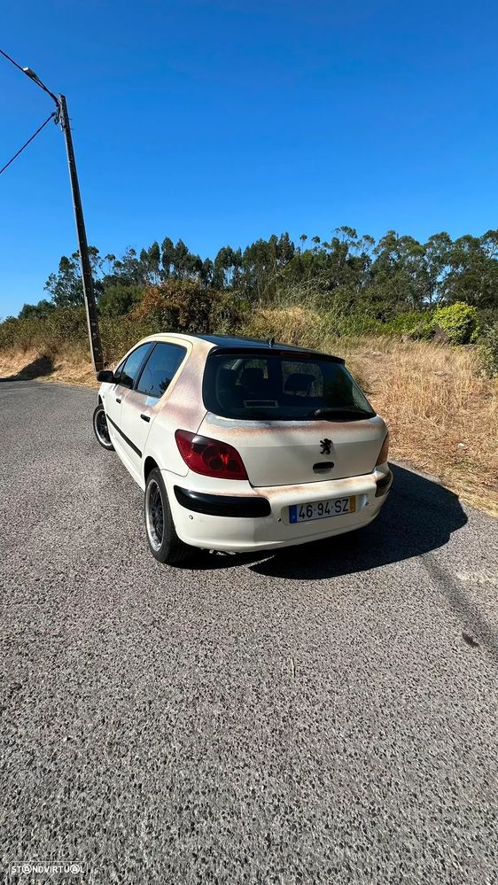 Peugeot 307 - 1