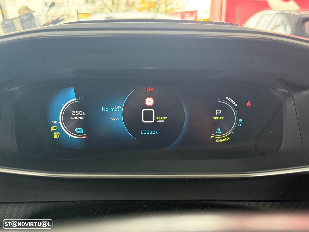 Peugeot e-2008 50 kWh GT Pack - 52