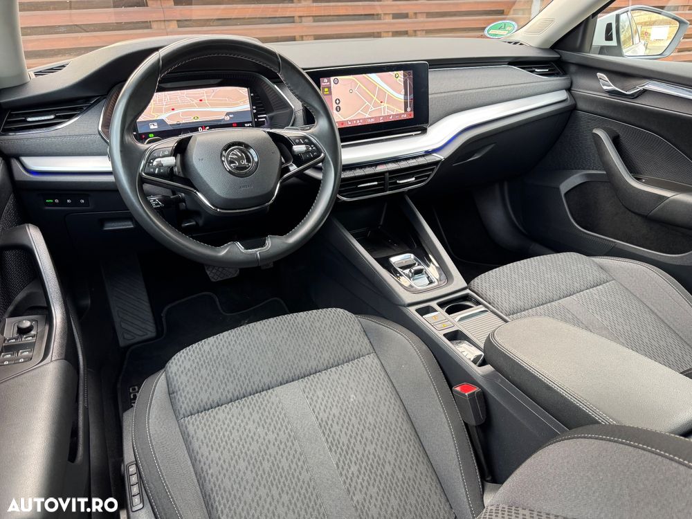 Skoda Octavia Combi 2.0 TDI DSG First Edition - 17