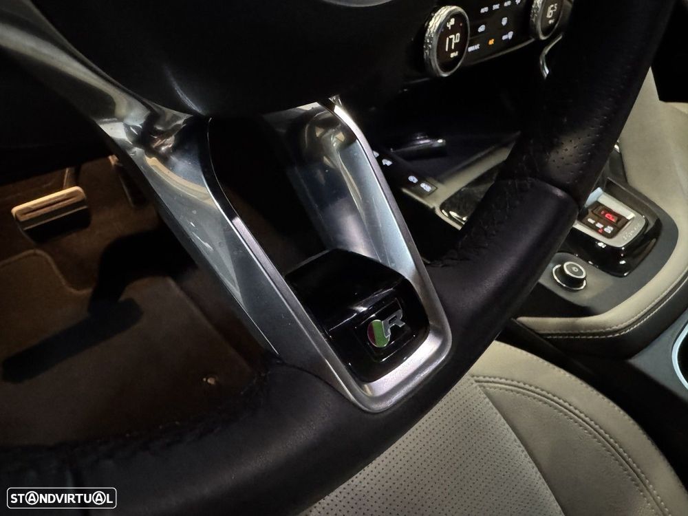 Jaguar E-Pace 1.5 P300e R-Dynamic HSE AWD Aut. - 10