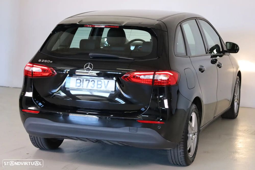 Mercedes-Benz B 250 e 8G-DCT Progressive - 17
