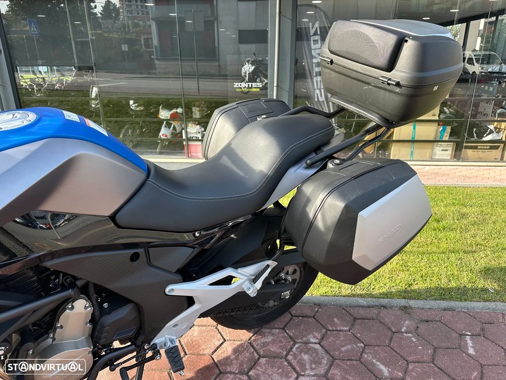 CF Moto 650MT punhos aqu, farois aux, malas - 6