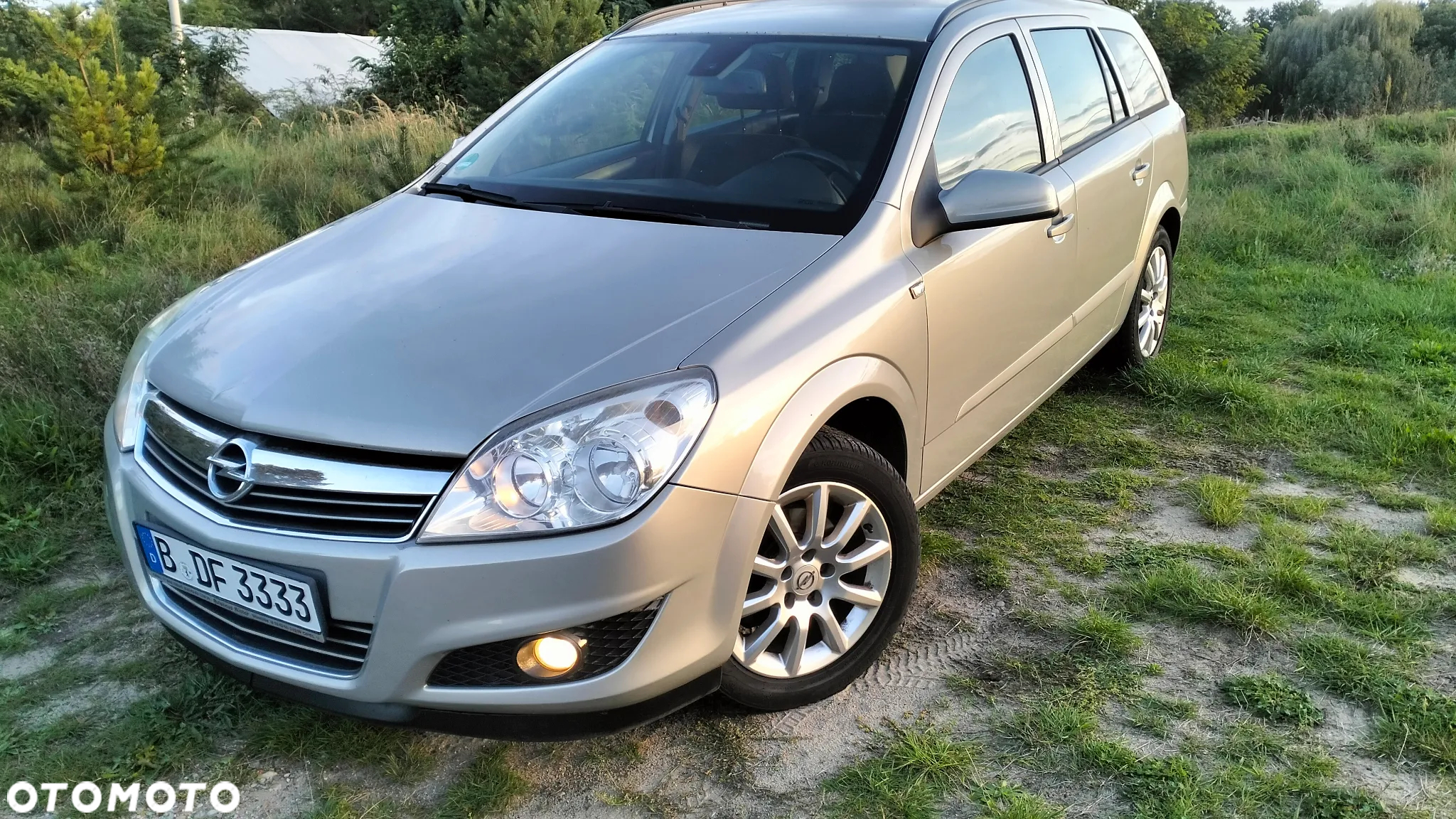 Opel Astra 1.6 Caravan Cosmo - 3