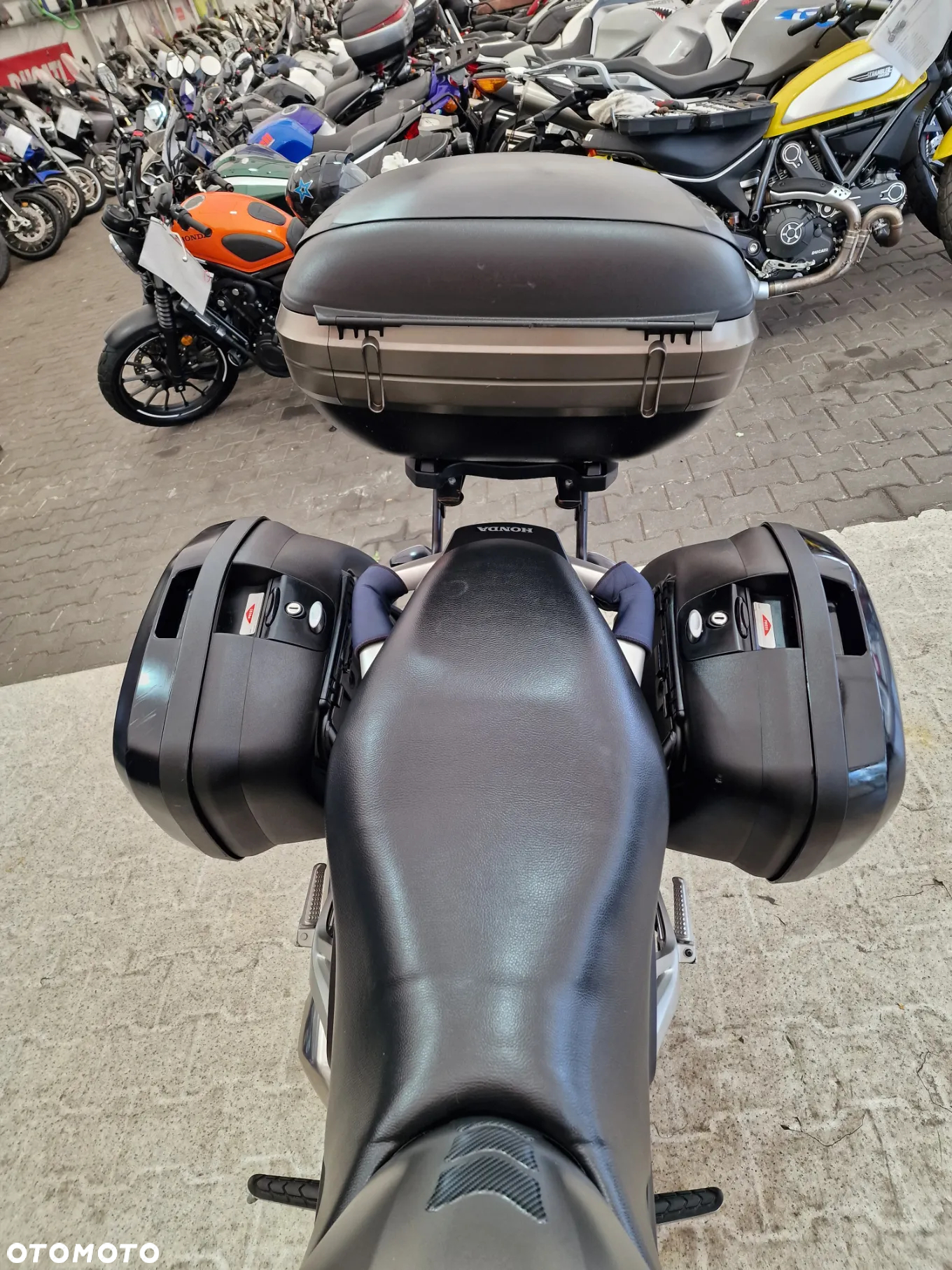 Honda VFR - 26