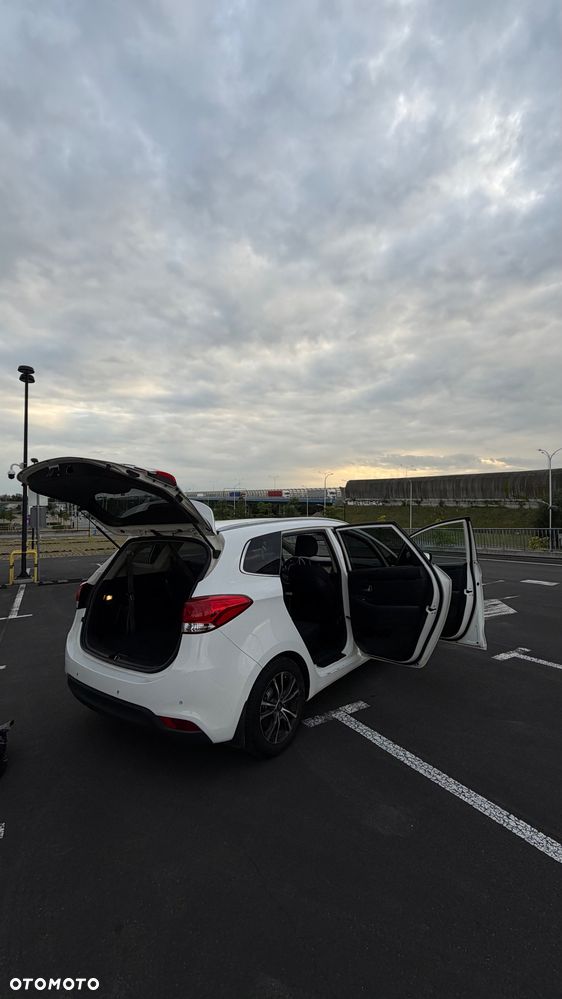 Kia Carens 1.7 CRDi XL 7os 7DCT - 13