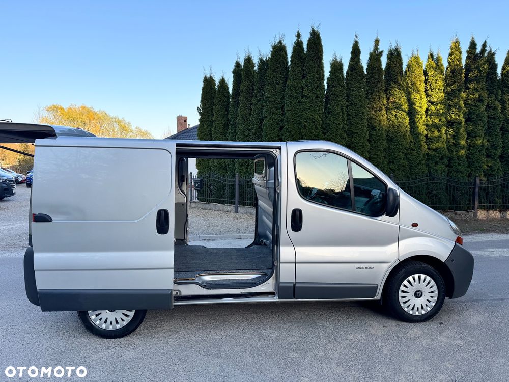 Renault Trafic - 32