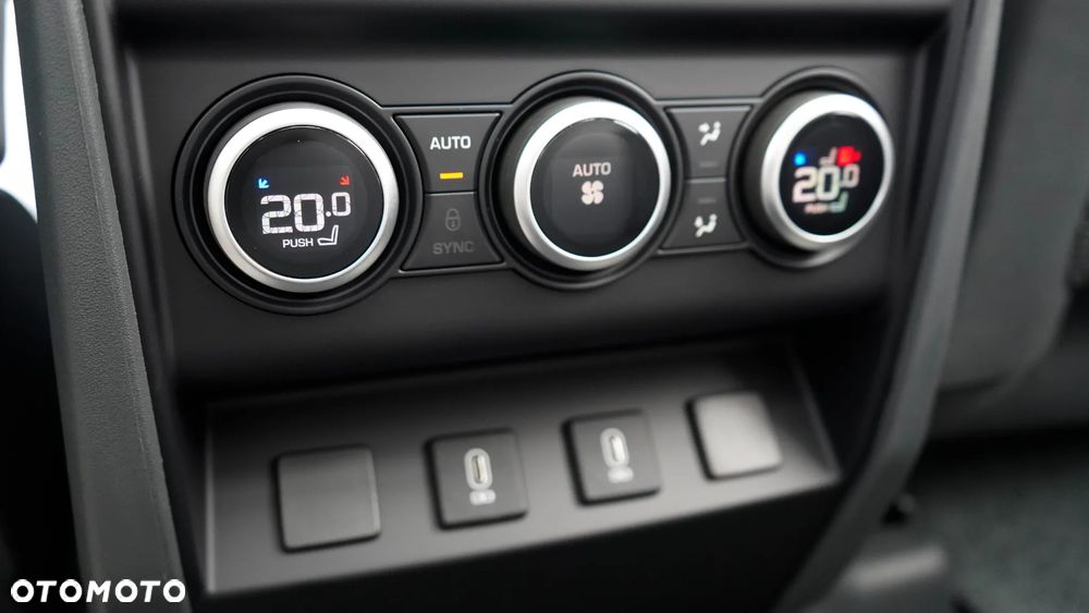 Land Rover Defender 3.0 D350 mHEV X-Dynamic HSE - 37