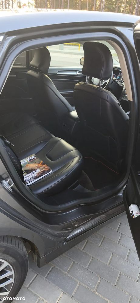 Ford Fusion - 10