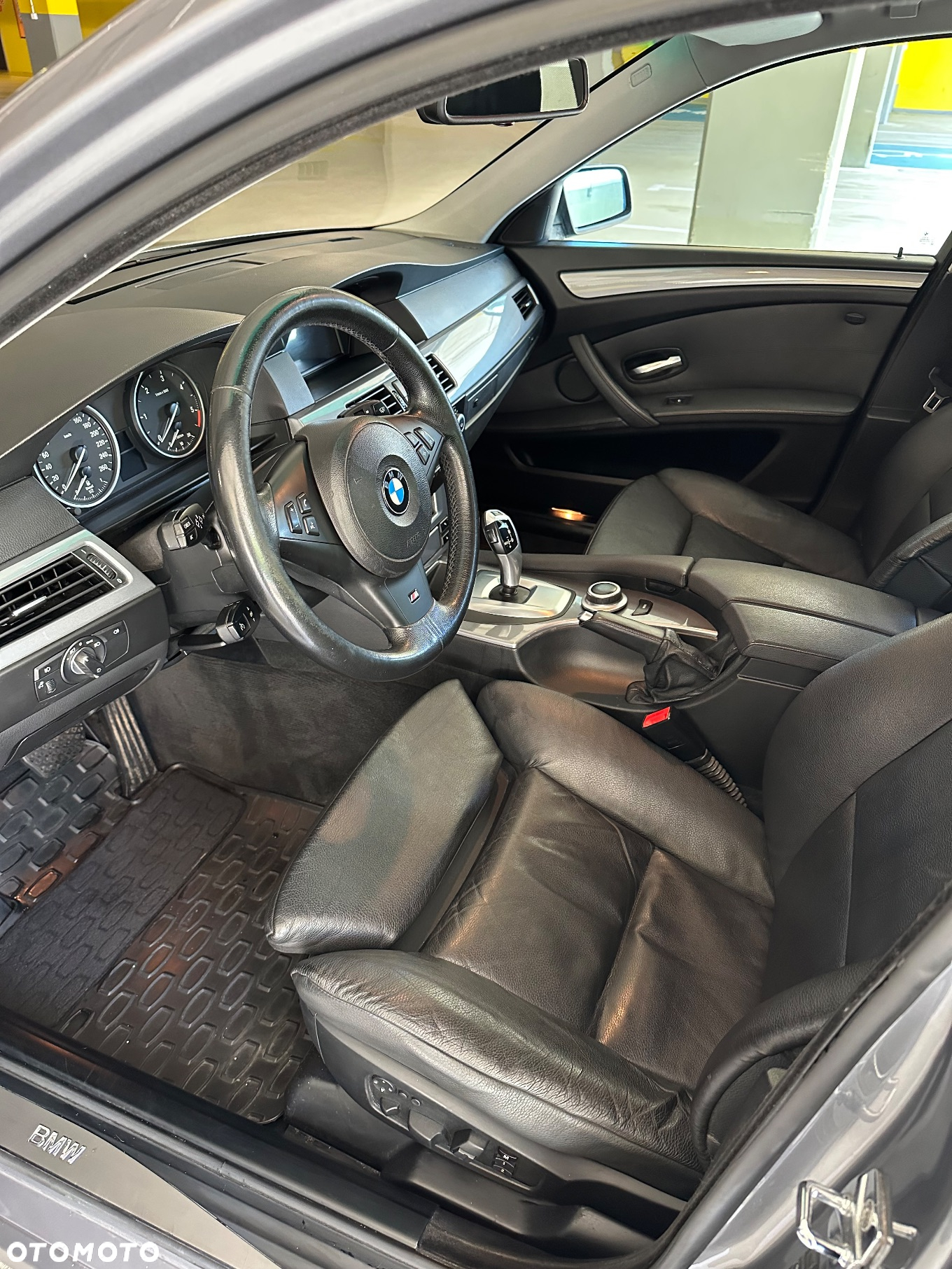 BMW Seria 5 530d xDrive Touring - 9