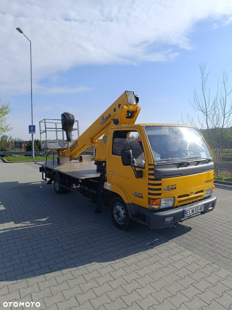 Nissan Cabstar - 2