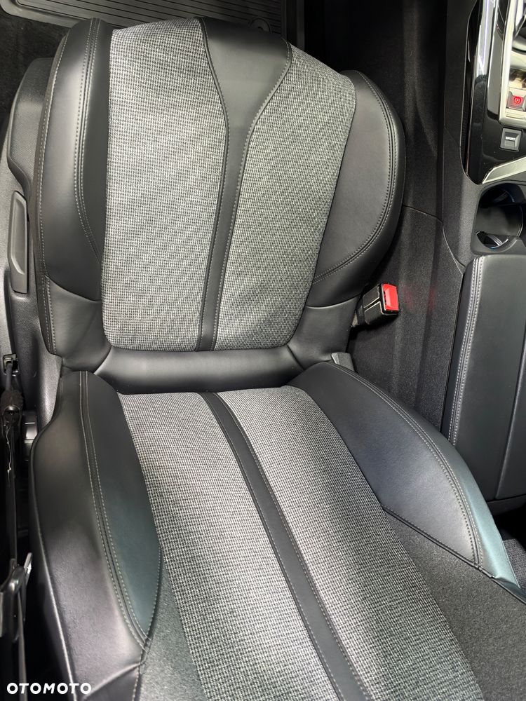 Peugeot 3008 BlueHDi 130 Stop & Start EAT8 Allure - 19