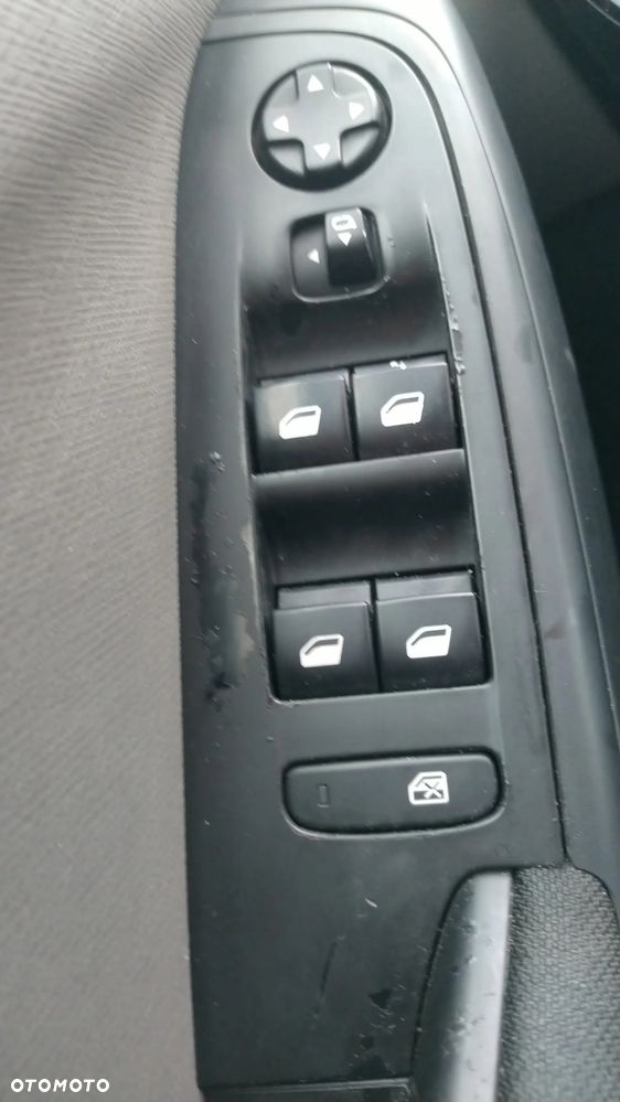 Citroën C4 Picasso e-HDi 115 Intensive - 32