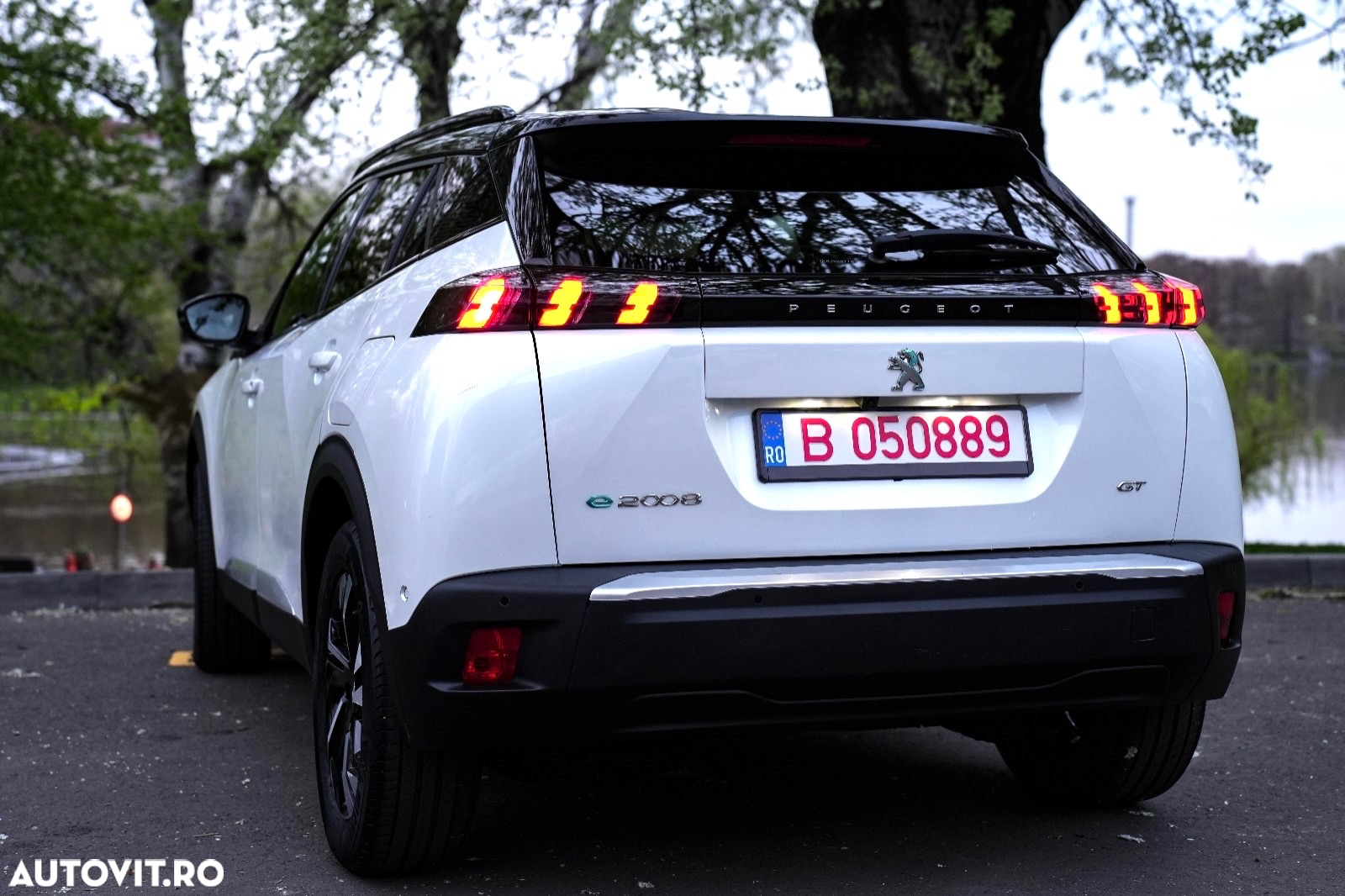 Peugeot 2008 e-2008 50 kWh GT - 13