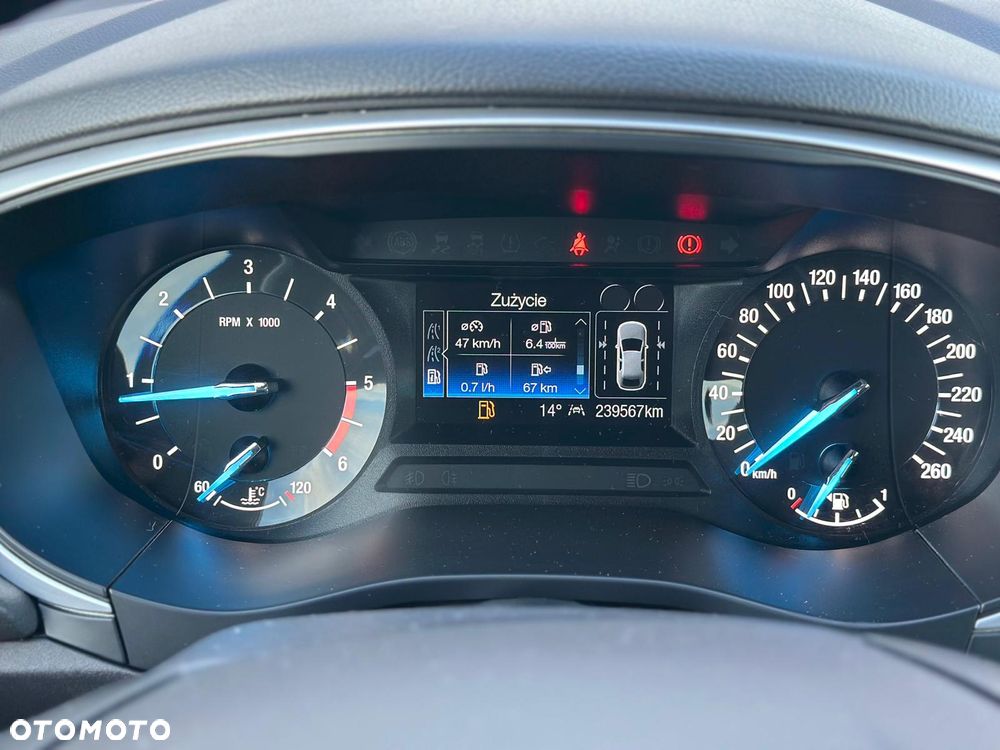 Ford Mondeo - 22