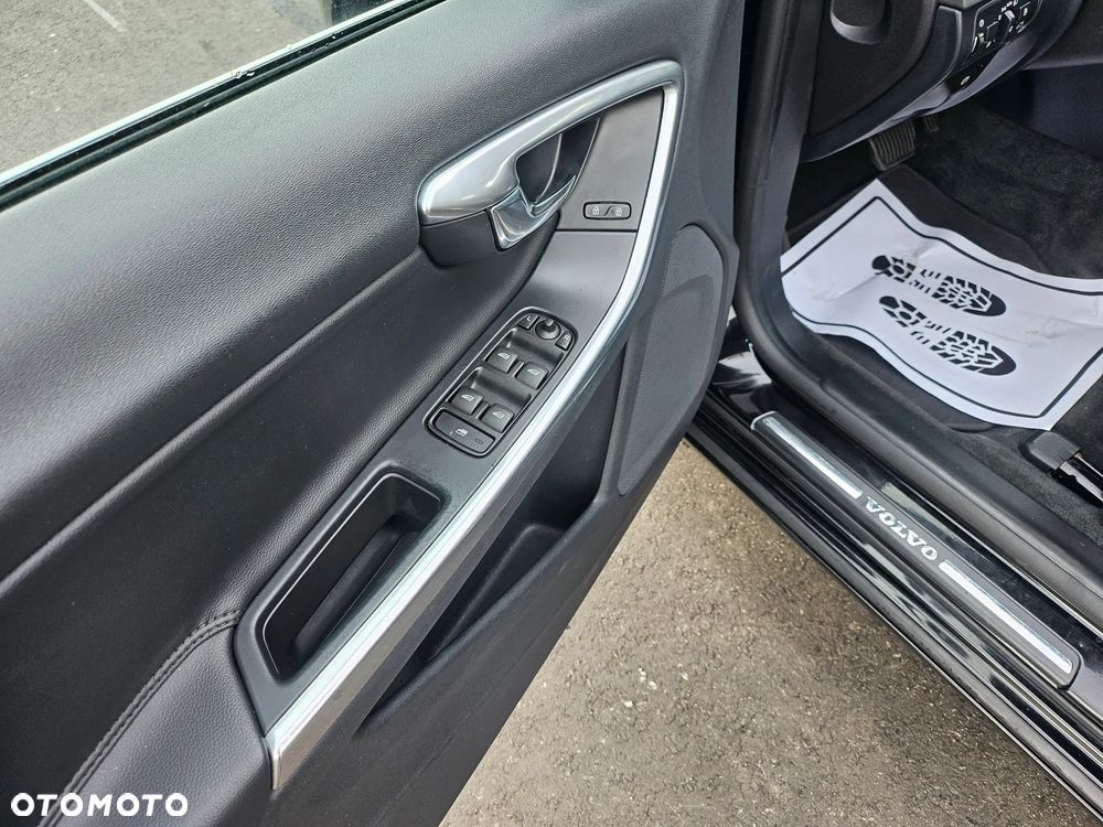 Volvo S60 2.5 T5 AWD - 14