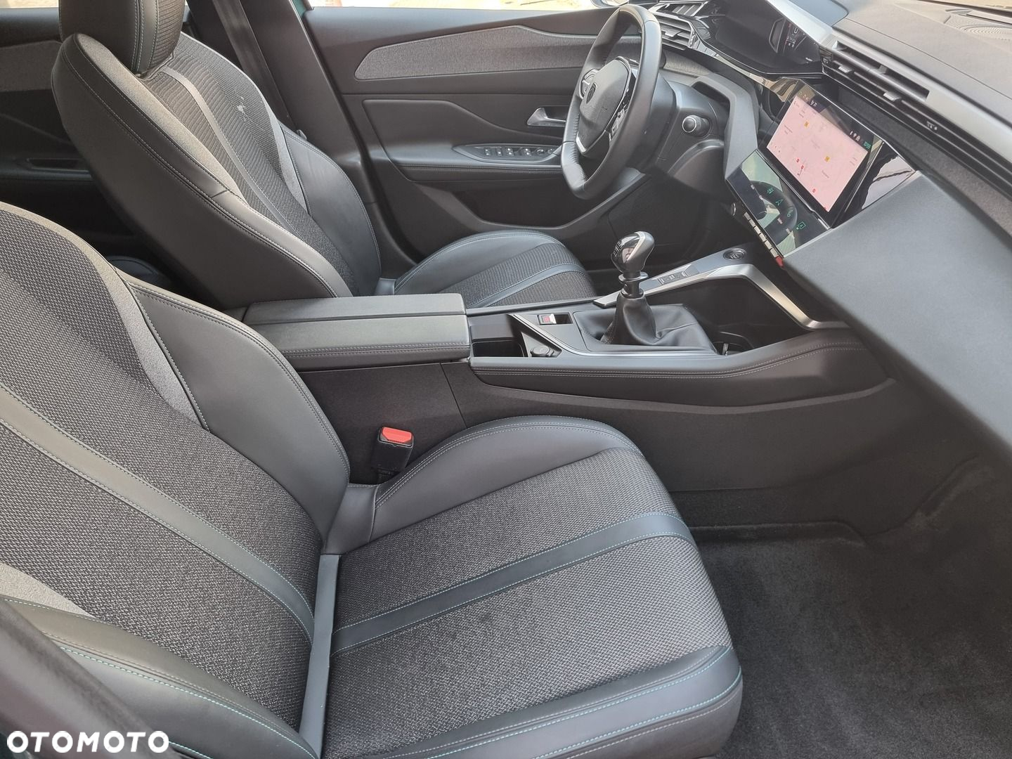 Peugeot 308 1.5 BlueHDi Allure S&S - 19
