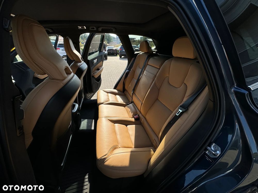 Volvo XC 60 T8 Plug-In Hybrid AWD Inscription - 17