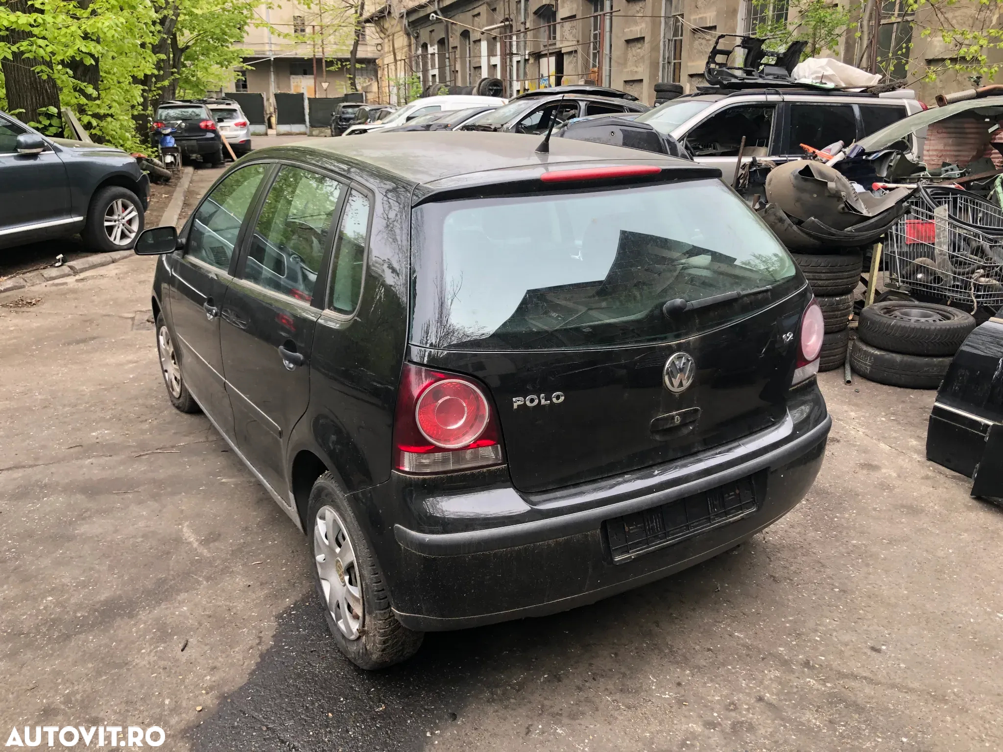Dezmembrez VW Volkswagen Polo 9N negru 1.2 benzina 2007 - 4