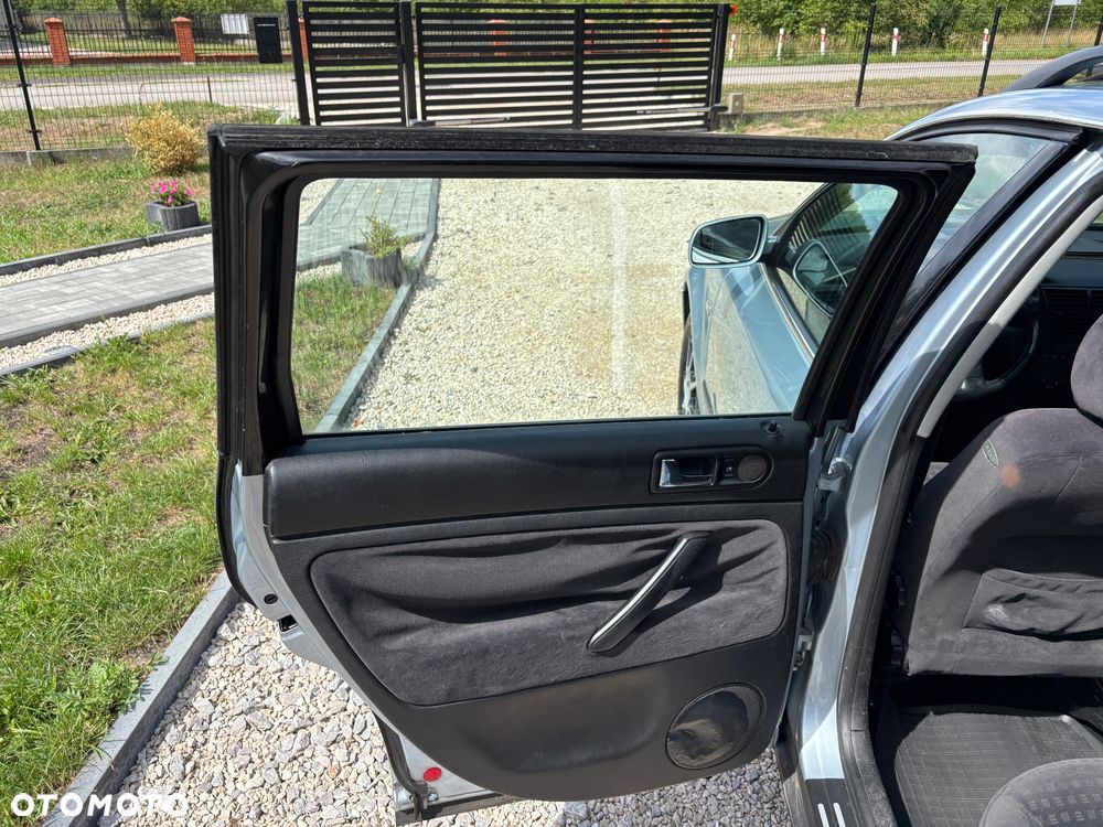 Volkswagen Passat - 22