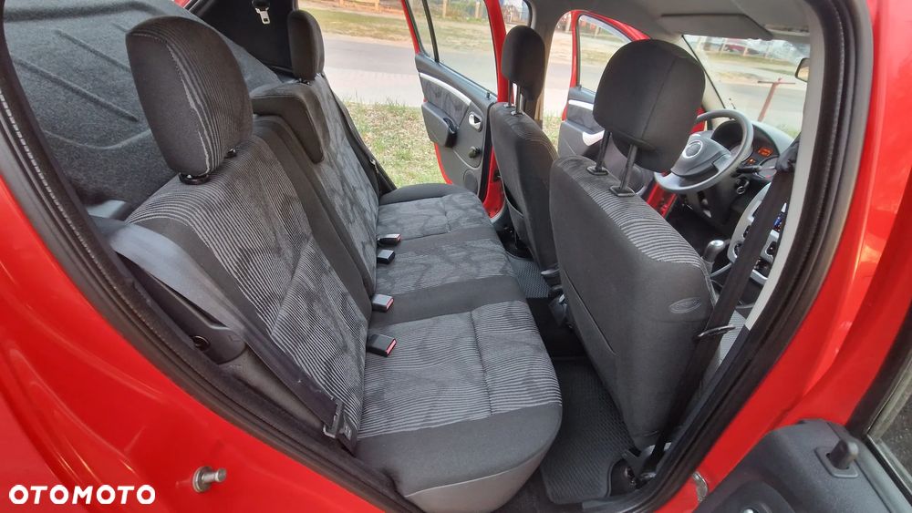 Dacia Sandero 1.2 16V 75 Laureate - 11