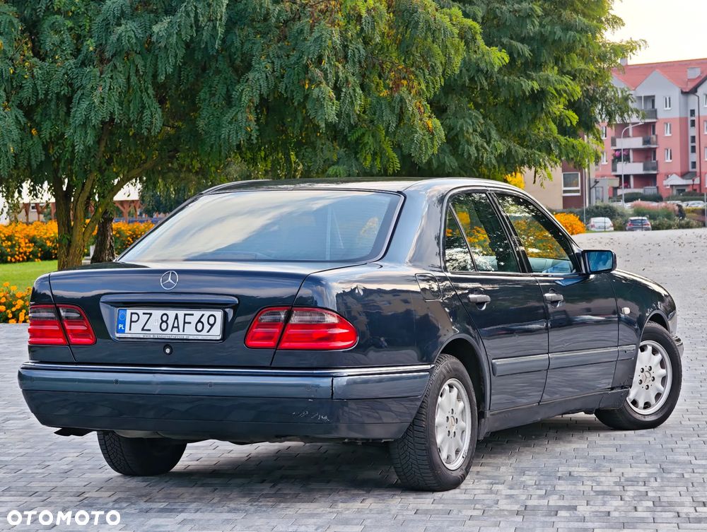 Mercedes-Benz Klasa E - 4