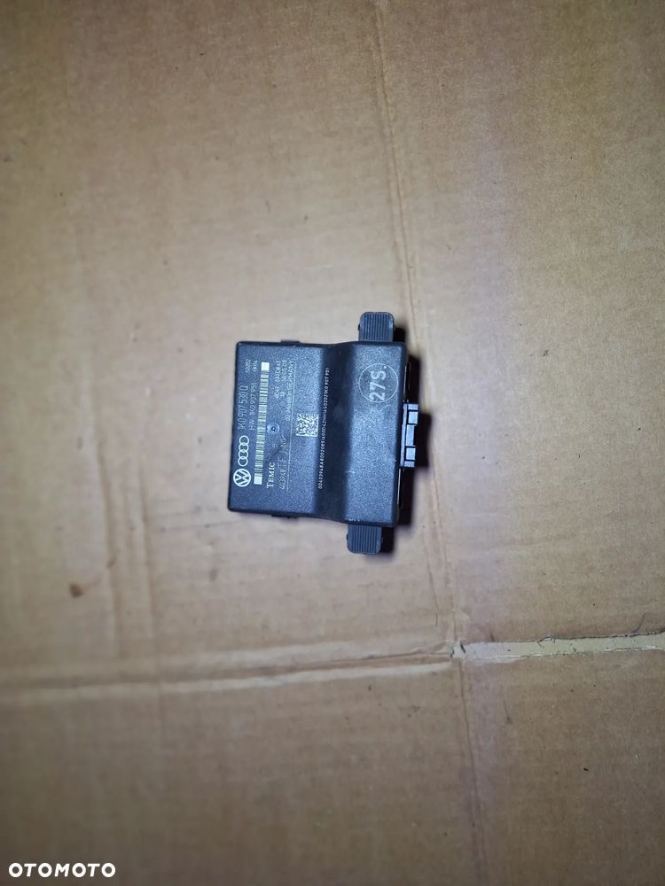 moduł gateway  golf 5 V  1K0907530Q   (5/22)