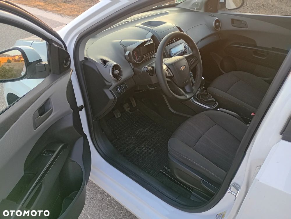 Chevrolet Aveo 1.2 LT - 17