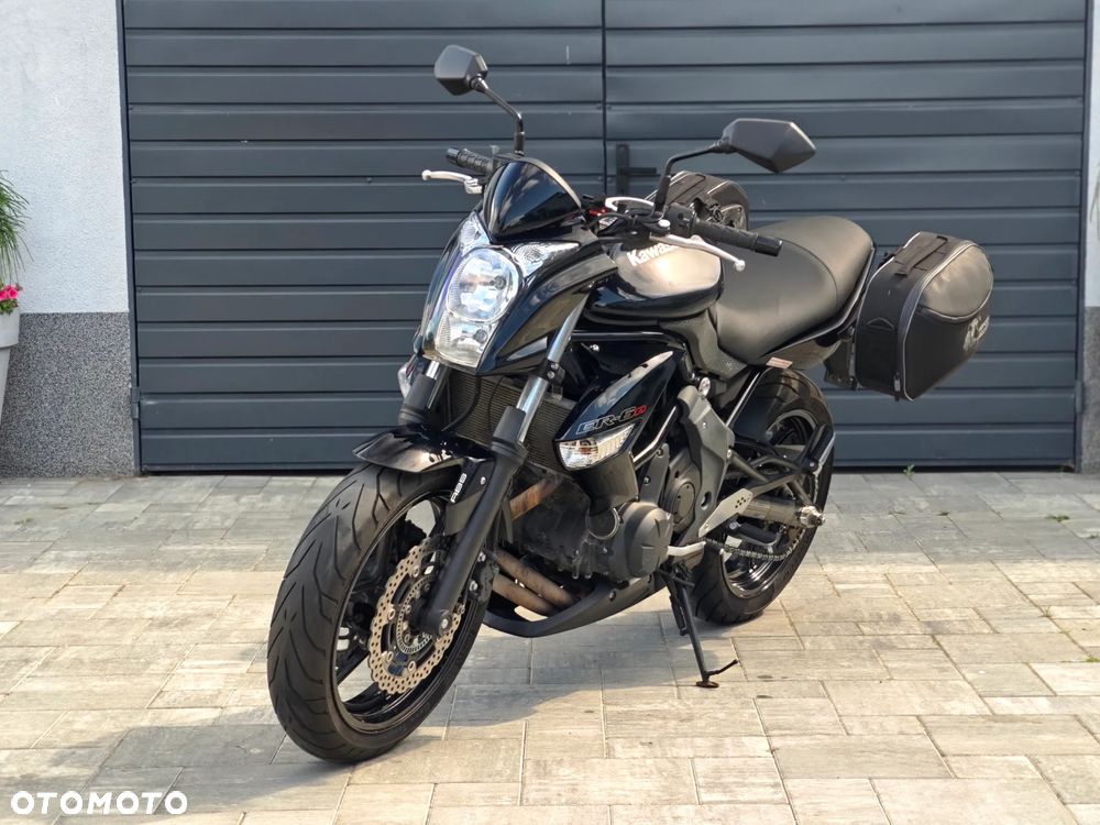 Kawasaki ER - 8