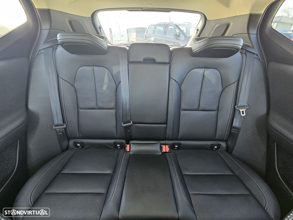 Volvo XC 40 D4 AWD Geartronic Momentum Pro - 21