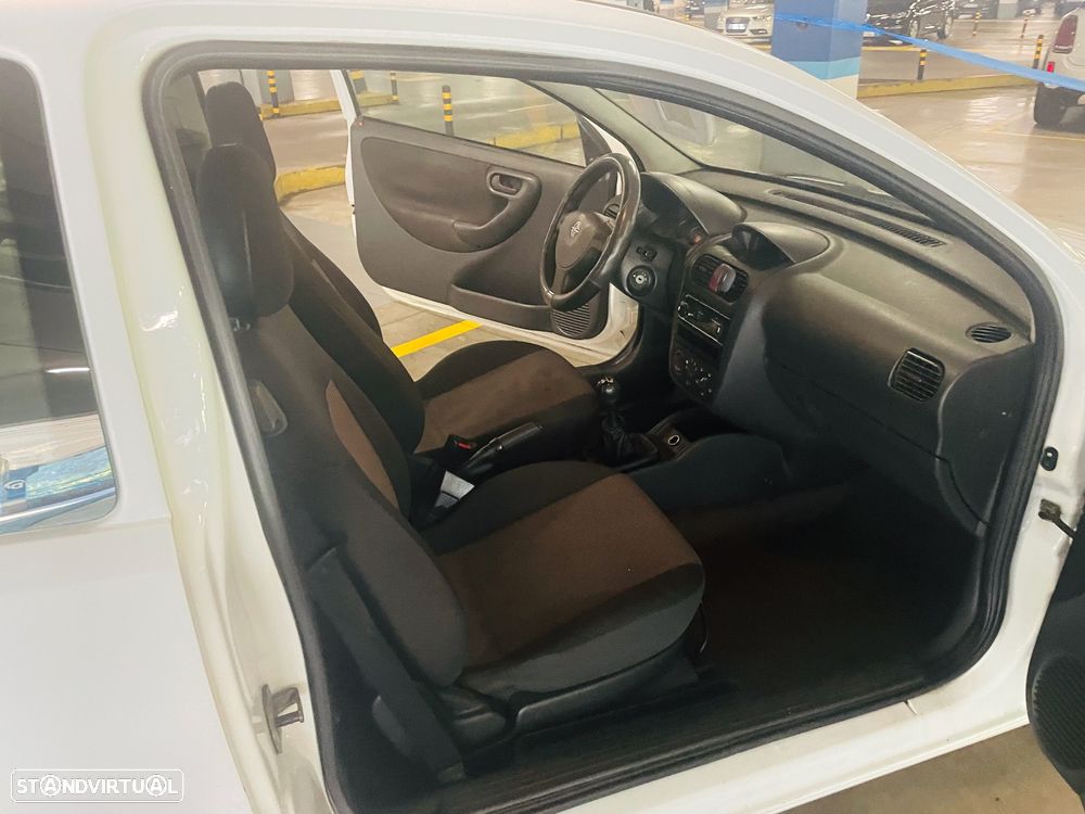 Opel Corsa C-Van - 14