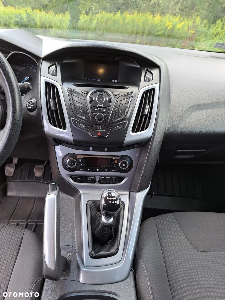 Ford Focus 1.6 EcoBoost Titanium - 9