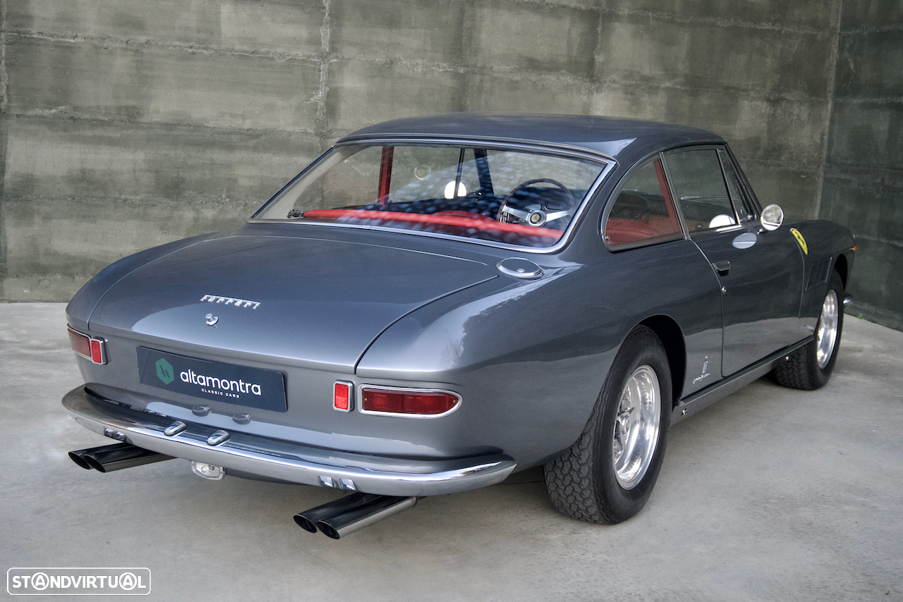 Ferrari 330 - 6