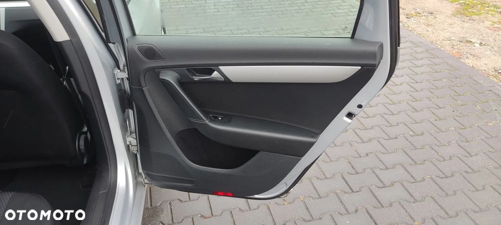 Volkswagen Passat 1.4 TSI BMT Comfortline - 23