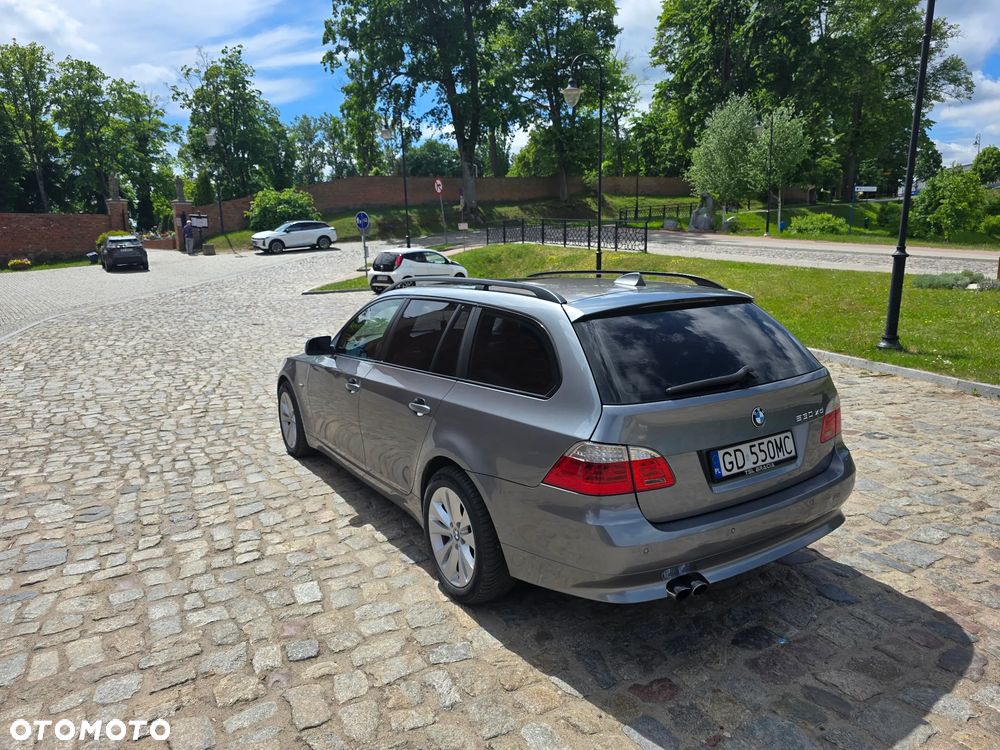 BMW Seria 5 530d xDrive - 4