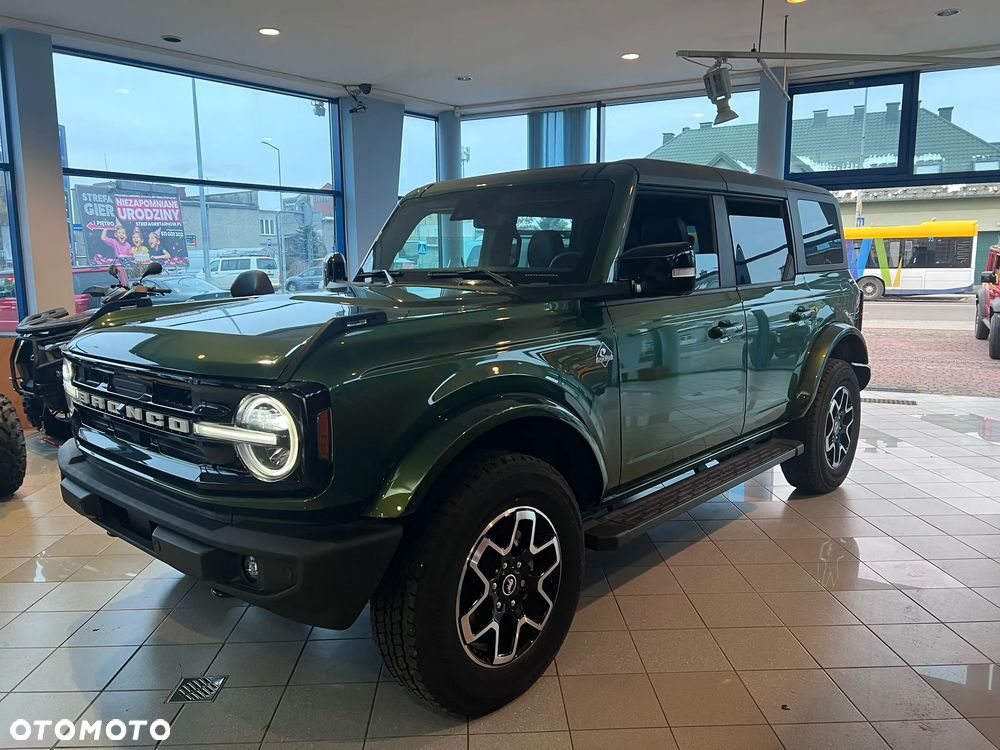 Ford Bronco - 33