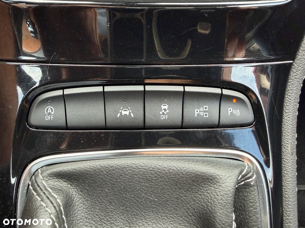 Opel Astra 1.4 Turbo Innovation - 33