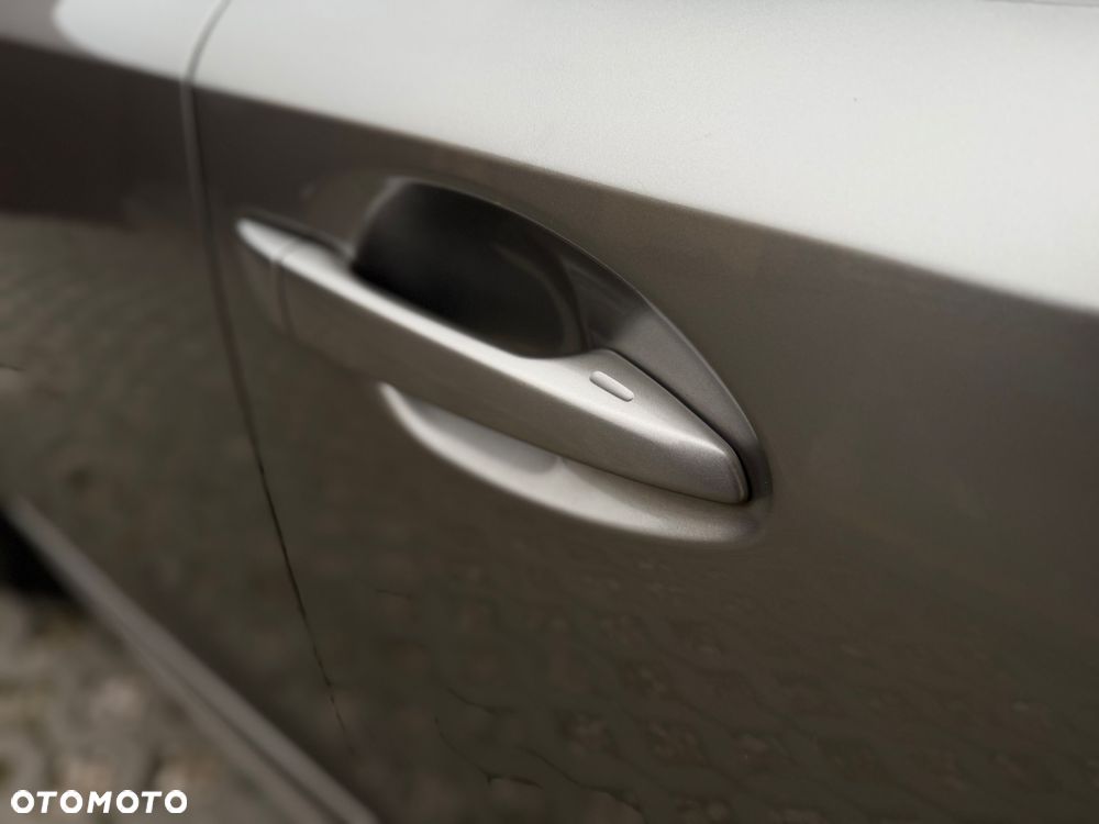 Lexus IS 300h Prestige - 31