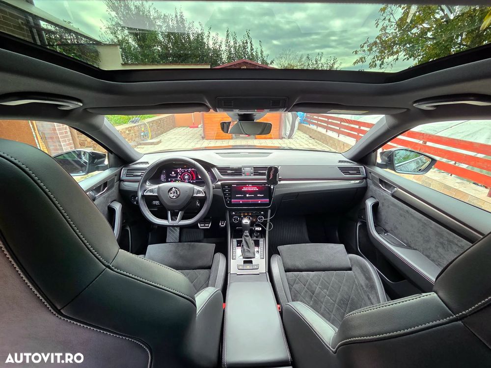 Skoda Superb 2.0 TDI DSG 4X4 Sportline - 35