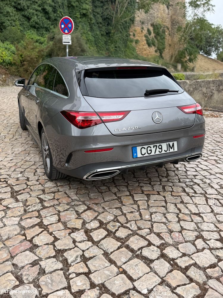 Mercedes-Benz CLA 250 e 8G-DCT AMG Line - 4