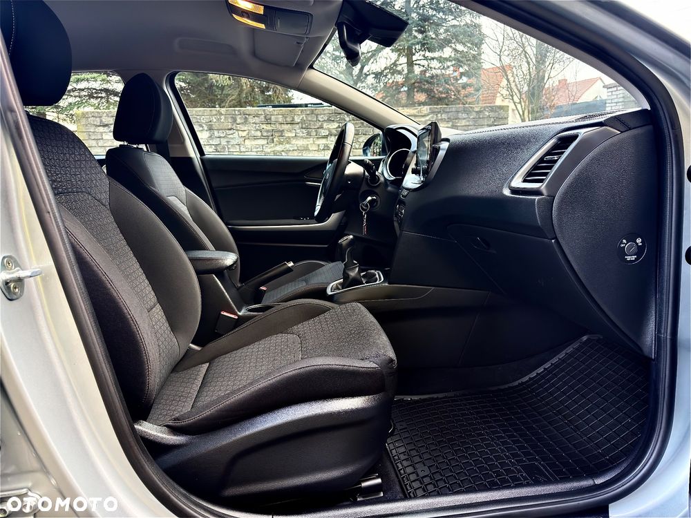 Kia Ceed 1.5 T-GDI L Business Line - 14