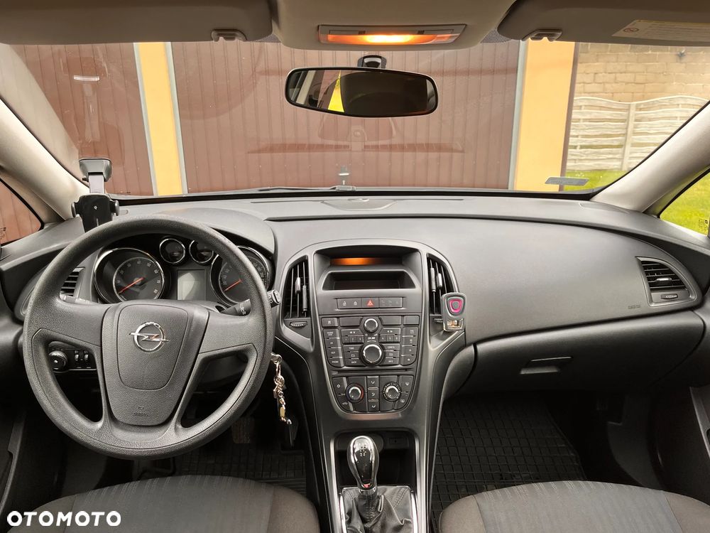 Opel Astra 1.4 Essentia - 10
