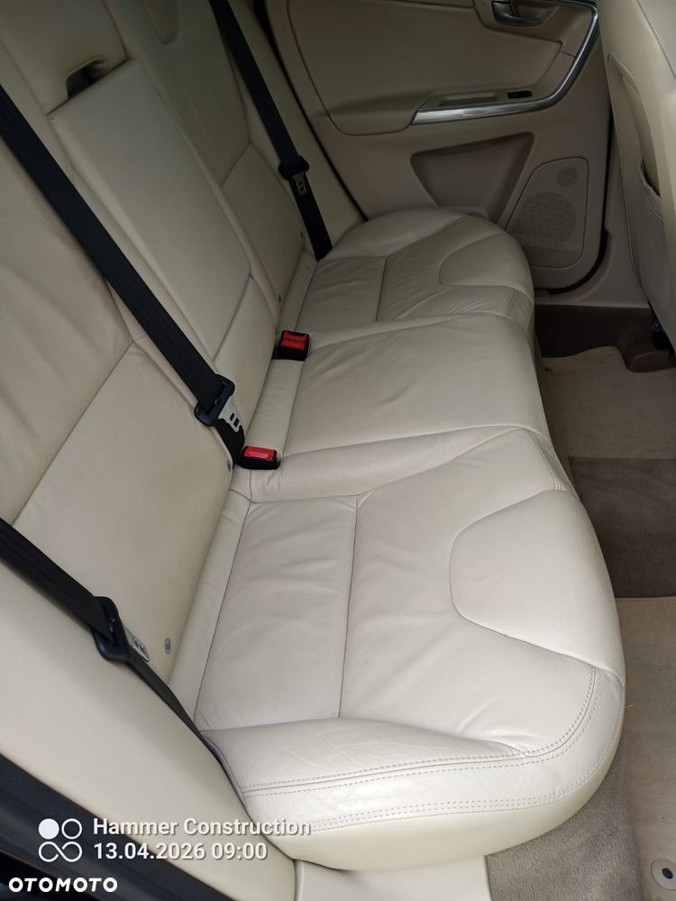 Volvo XC 60 2.4D AWD Summum - 13